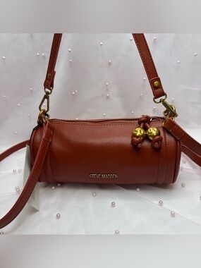 Steve Madden Dark Red BTOVI ✨